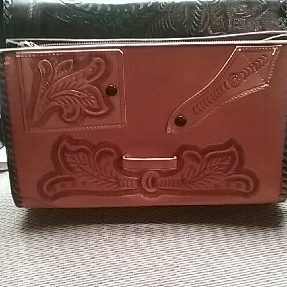 Vintage hand tooled purse - Picture 5 of 8